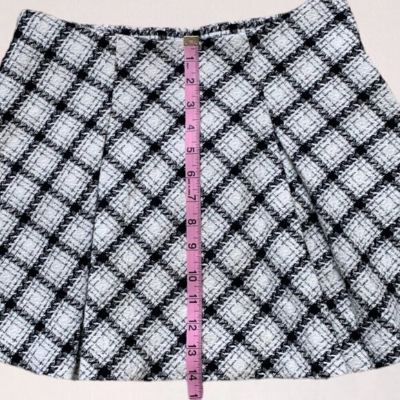 Mustard Seed Black and White Plaid Mini Skirt with built in shorts Size Medium - Picture 6 of 10